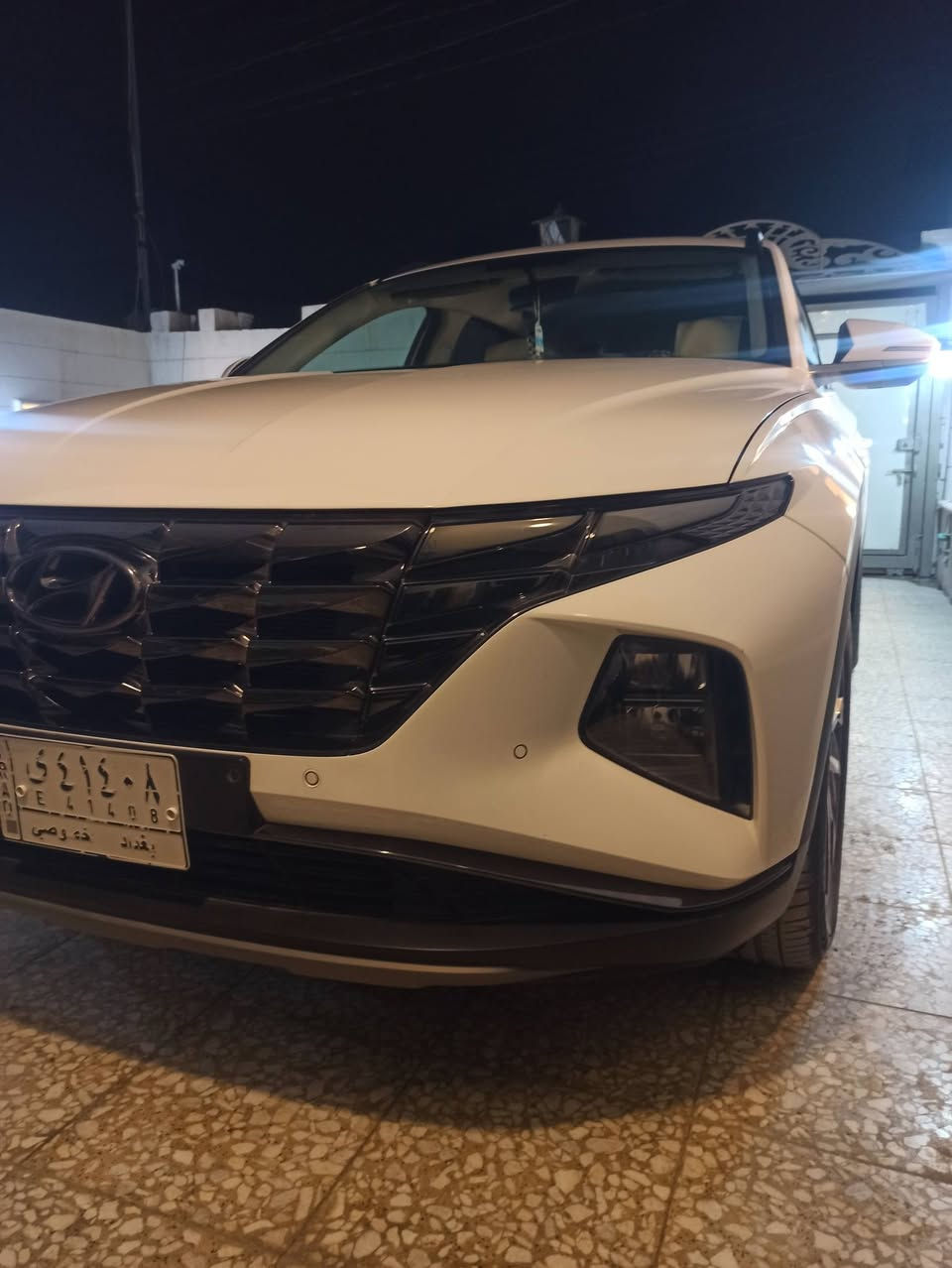 سلام عليكم
توسان للبيع موديل 24
ماشيه 20 الف سياره مواصفاته معروفه 
السيارة بيدي مطلعه وبسمي رقم بغداد 
سياره بيه بارده كد شبر بالباب الخلف سايق 
وبيه رصعه بالجاملغ خلفي عكس السايق 
مكاني كربلاء 
كنطره السلام 
السعر 228  وبيه مجال
***********
