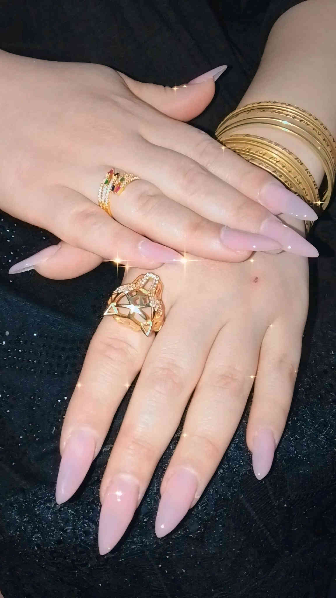 عروض لفتره محدوده 💅
اكرلك مع ديزاين اضفرين 13 الف فقط 

ضمان الاكرلك شهر 🩷.
العنوان الحسينيه السوق الاول
***********
