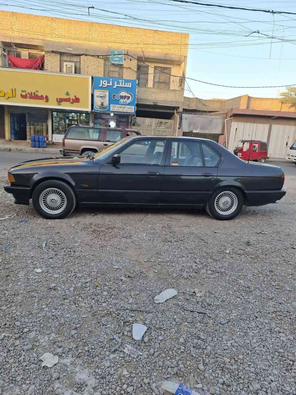 تفاصيل مع الصور
