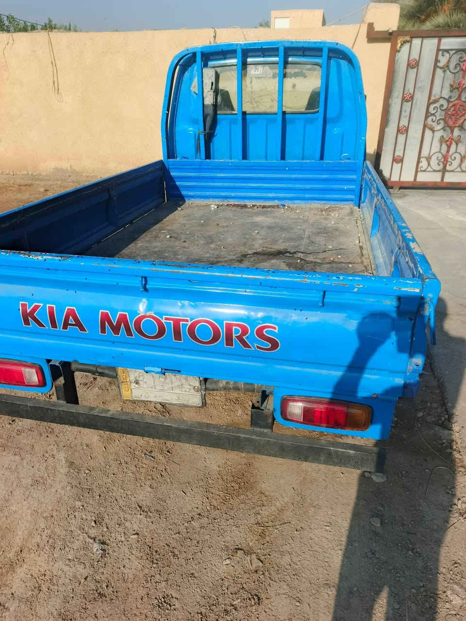 السلام عليكم كيه حمل للبيع موديل 94 رقم بغداد تحويل ثاني يوم السياره جاهزه خير من الله باتري جديد سلف جديد دوشمه جديده كهرباء كله شغاله تخم تاير جديد محرك كايم سته جنكال مكان واسط صويره للتواصل ***********
