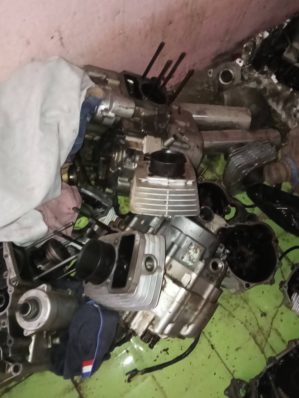 سلام عليكم شرگ مال مكاين ويل ورگ كير بوكس دعاميه دبلات،، مكان رميثه بشريش لاستفسار تصل ‏‪0780 964 0399‬‏
