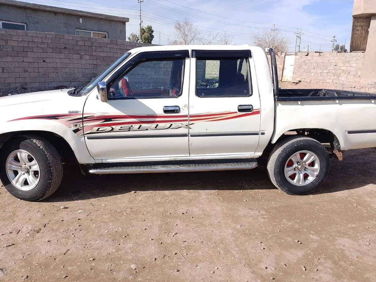 سلام و علیکم  دێر ژمارە سلێمانی وەرگەرانێکی خەفیفی هەیە یەک وێنەکانم هەمووی دانایە شانە و بستەک سەقفی هەیە هەندێ ساردە کوتیشی هەیە یەک چاملغی پێشی سبوغە گێر و مەکینەی بێ حەیبە سیارەکی جاهیزە ژمارەیکی ون بوە لەرێگا کارەبای مەزبوت  و ژینەکەی جارێک دراوە بەناوکردن و وەکالە بێ کێشەیە وێنەی هەموو شتێکم داناوە 50وەرەقە و معملە لەهەولێرم *********** فایبەر واتسئاپ
