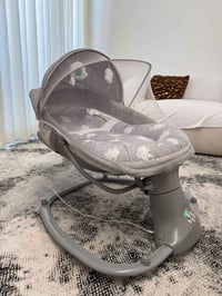 كرسي هزاز أطفال • ما مستعمل • بغداد