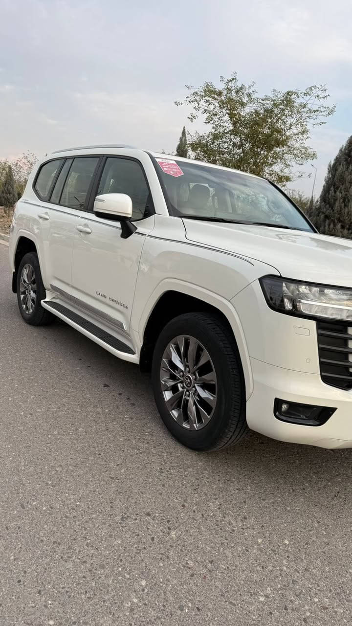 السلام عليكم
 لاند كروز موديل 2024 شركة جيهان ضمان فئة GXR 
محرك 6 سلندر تنفس طبيعي ماشيه ٢٤ الف 
كفاله عامه من الصبغ والبارد وتعديل 

المواصفات
بصمة تشغيل
تشغيل عن بعد
خمس بصمات ابواب
باب خلفي كهرباء
كشنات كهرباء
تحكم ستيرن
فتحة سقف
ثلاجة 
سايد بريك دكمة
حساس امامي خلفي

رقم أربيل
 السعر 695 وفيها مجال 
المكان اربيل التواصل 
***********
