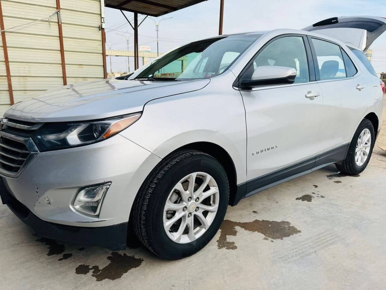 السلام عليكم سيارة كوينكس 2020 ذي قار حادثها حافة البنيد السيارة على وضع الشركة سعرها 155 بيها مجال المكان ذي قار غير متواجد على الفيس رقم *********** بيه واتساب رايد اصور بعد راسلني
