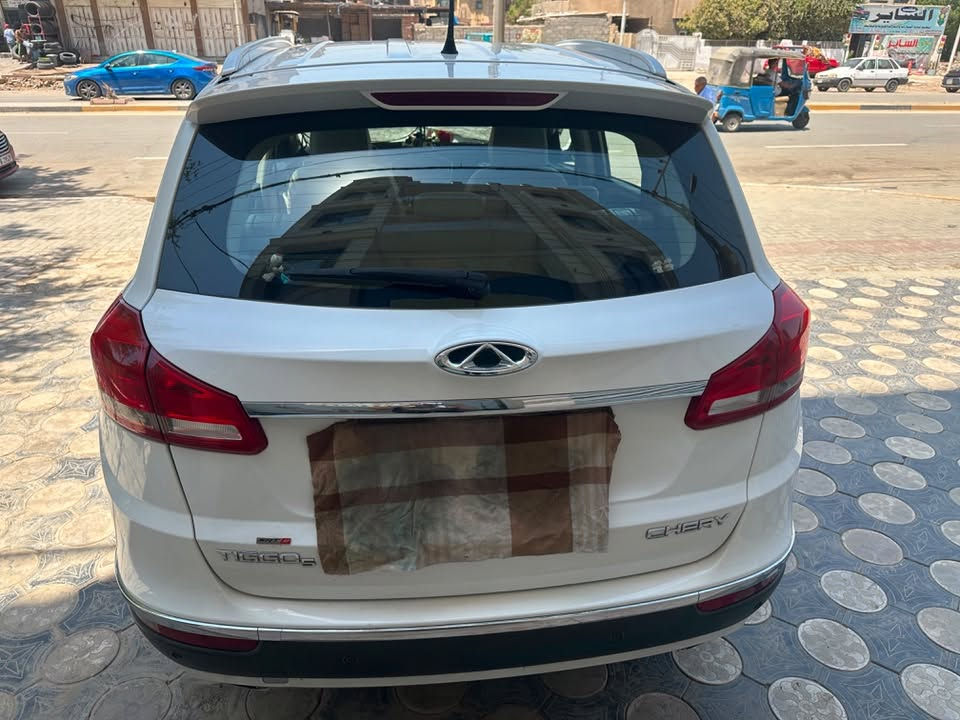 يا الله
السلام عليكم تيكو 5 2018 
السياره خليجي ماشيه 60
مكينه 2000
كير 7 نمر 
تخم تايرات 
ويل 18
تدفئه وتبريد كامل 
ادامه كامله ومناقصها شي 
رقم جديد وهزه جديدة 
وباسمي مكان السياره بغداد 
للبيع او المراوس بتيكو 7 
رقم الهاتف 

‭***********‬
