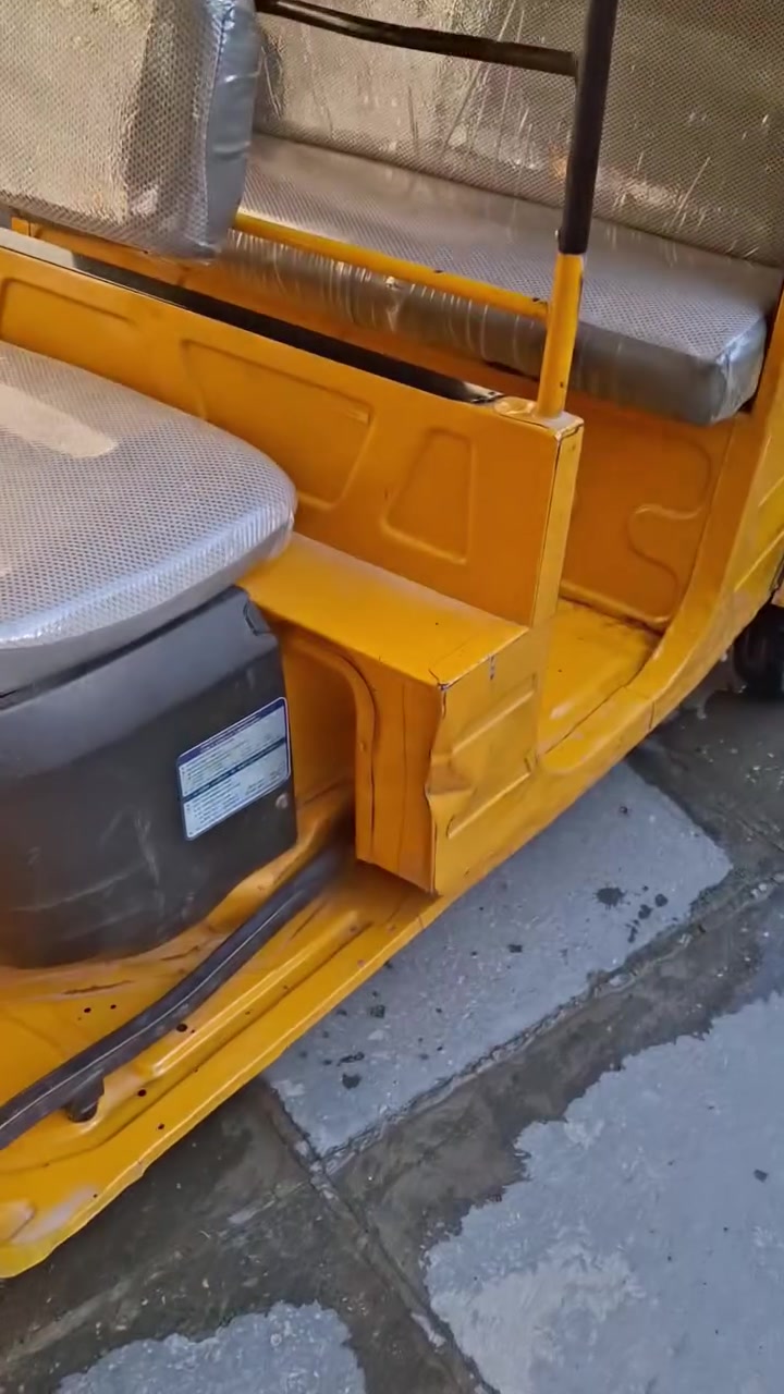 تك تك ٢٠.  للبيع  رقم نكليزي. محرك ما مجفت. بغداد مدينه الصدر. السعر. ٦و٦٠٠


**إذا كنت صاحب هذا الإعلان وتريد حذفه لأي سبب، رجاءا أرسل رسالة إلى الدعم الفني**