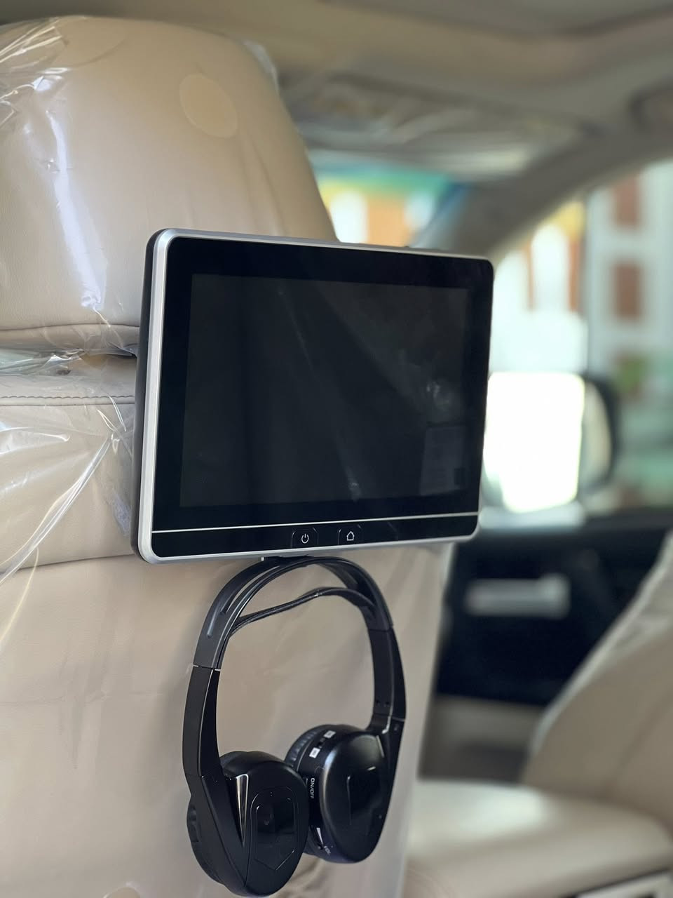 الوصف
السلام عليكم

لاندكروز 2020 V8 كراند تورنك

كفالة عامة ماشية 44 الف حقيقي شرط الفحص

مغلفة بالكامل ppf وحته الجامة الامامي مغلفة درع حماية

الصيانة وتبديل الدهن كلة يم شركة ساز

المواصفات والنضافة واضحة بالصور

السعر 630 ورقة وبيها مجال

مكان السيارة بالبصرة للاستفسار
***********
