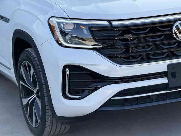 ڤولکسفاغن
اطلس SEL Premuim R-line 2024
عدد الامیال:3000 میل
ضرر:قطعە واحدە
0750 494 3535
