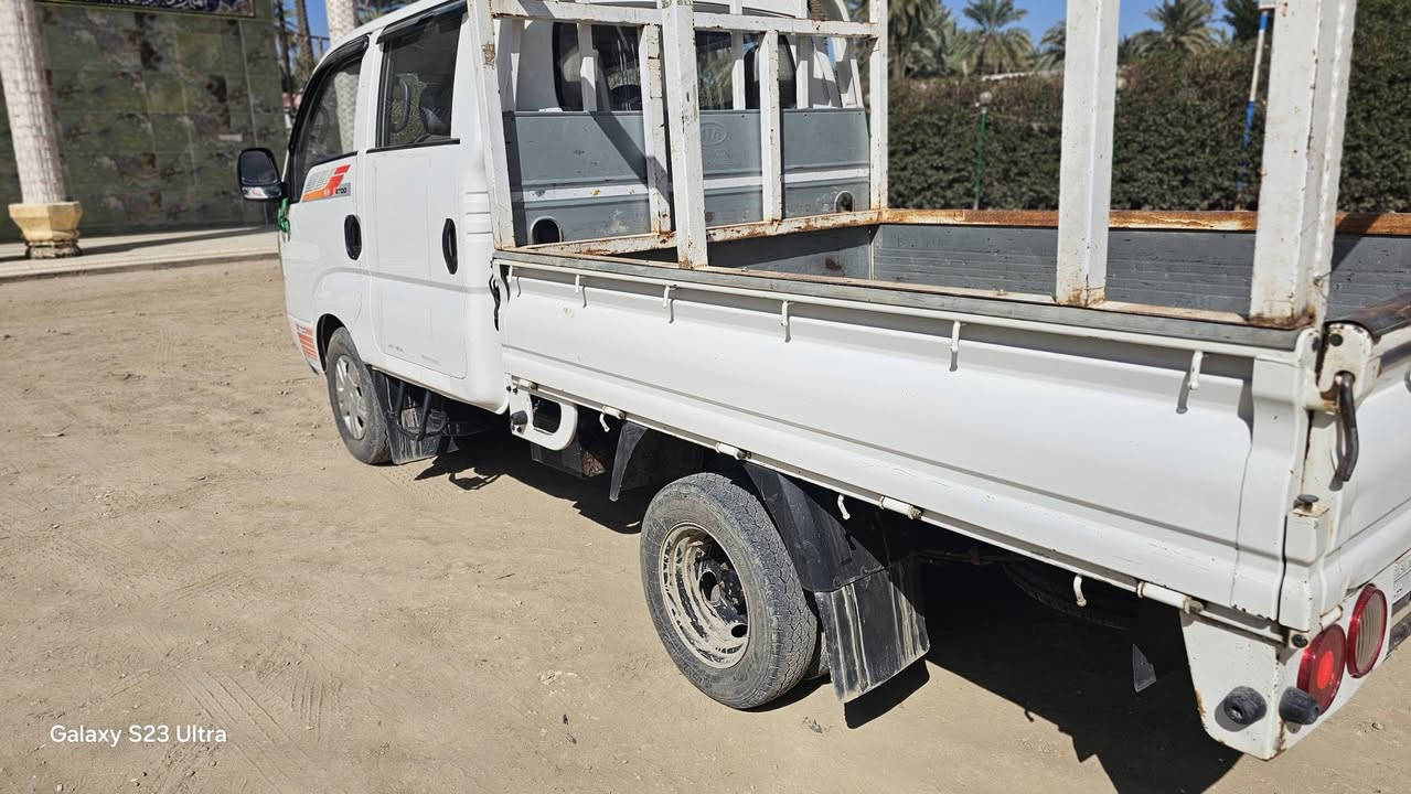 كي دبل قماره موديل  2014 رقم بابل تحويل مباشر  السيارة كفل بس عدباب اليمنه مبدل السيارة جديد مل جناي السعر125وبيه مجل وخير من                الله العنوان بابل الحمزة الغربيّ الهاتف  ***********
