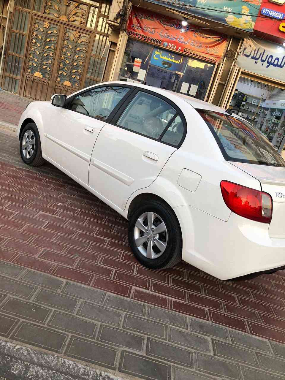 السلام عليكم
كيا ريو خليجي 2012 رقم بغداد انكليزي بسمي
كير محرك بحاله جيده حجم المحرك 1600 
بيع أو مراوس حسب القناعه
السعر 97 
مكان السياره كربلاء 
السونار مرفق مع الصور
للاستفسار اتصل ***********
