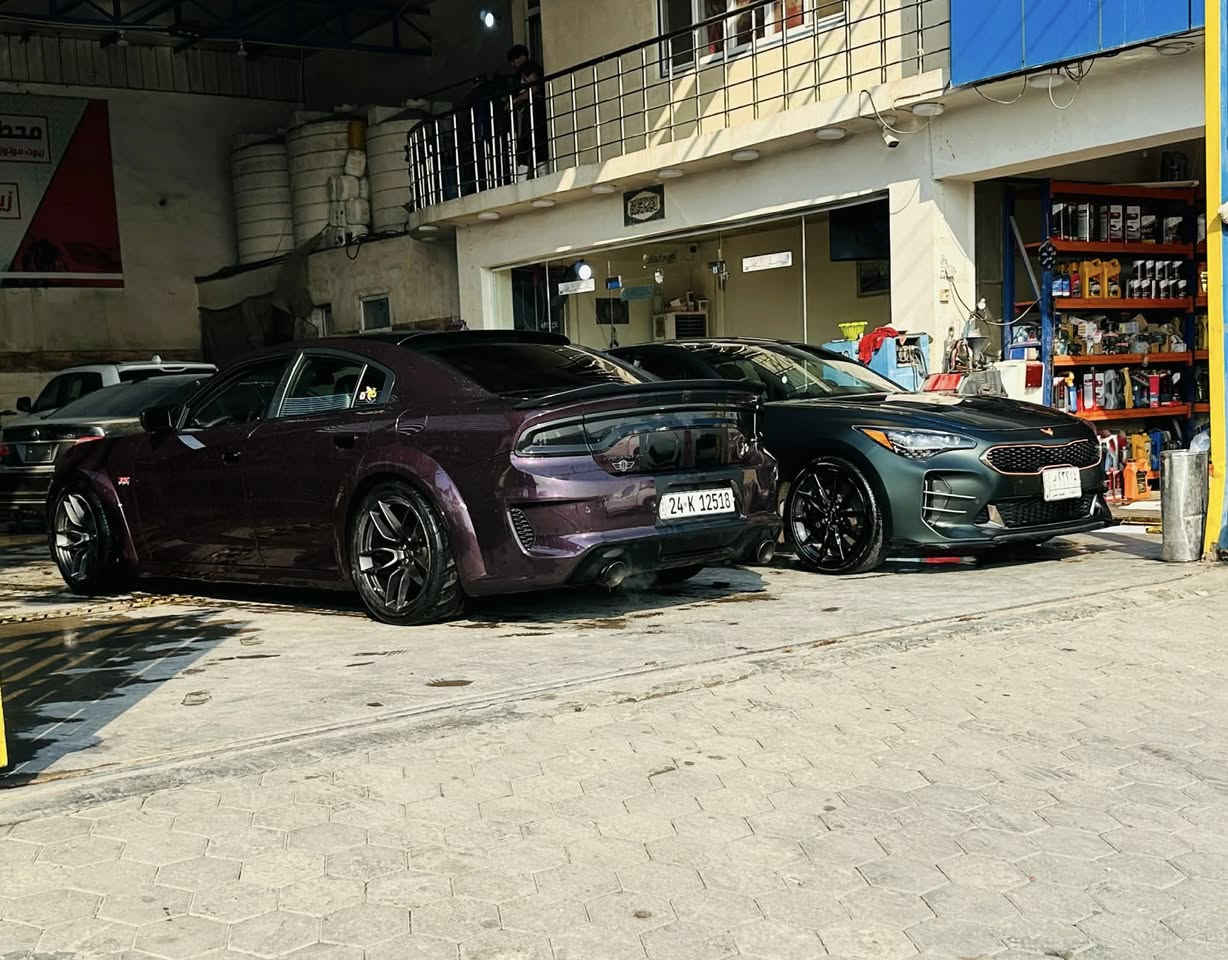 السلام عليكم
دوج جارجر srt 6400وايدبدي بلادي موديل 2022

فول مواصفات لون بنفسجي جديد

صور الحادث مرفقه مع المصور 

سياره بجم كبس بدون ايرباك عدا الجانبي ومبدل بلادي

المواصفات

فتحه سقف

داخل عسلي

كشنات ثنين كهرباء 

ستيرن كهرباء حرف D

خزن كشنات وستيرن

كشنات اماميه تدفئه تبريد

الكشنات الخلفيه تدفئه

سماعات هارمن كاردن

رادار جانبي وحساسات خلفيه

دشبول ودواخل دبل خيط الجديد

مكينه كير مكفولات 

حداديه جديده تخم تاير جديد

ماشيه 32 الف 

السعر 210 وبيها مجال بسيط

الاتصال ***********
