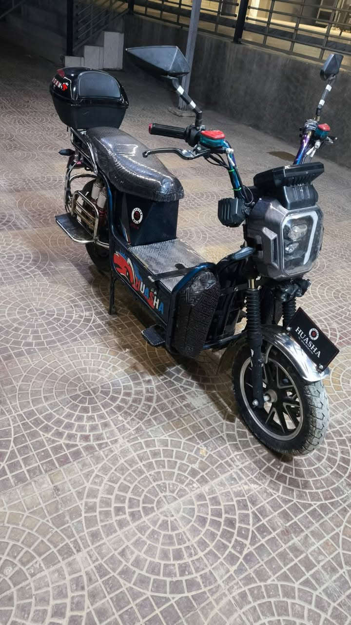 للبيع
بايسكل هيوشه ٢٠٢٤ 
٦ باتريات 
كهربائيات شغاله وكلشي بي تمام 
السعر ٥٥٠ وبي مجال للشراي 
باقي التفاصيل خاص


**إذا كنت صاحب هذا الإعلان وتريد حذفه لأي سبب، رجاءا أرسل رسالة إلى الدعم الفني**