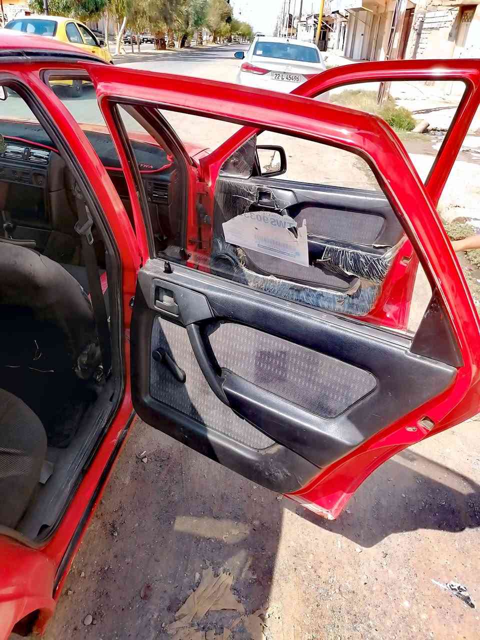 السلام عليكم سعرها ٤٣.. اوبل فكترا حجم١٦ موديل ٩٠ محرك وگير بشرط  سياره بسمي شرط التحويل رقم دولي مسطره السياره بيها الجملغ وره شبرين معجون والباقي شرط بس مطوز جماليه لاخيسان ولامعجون *********** مكانها موصل
