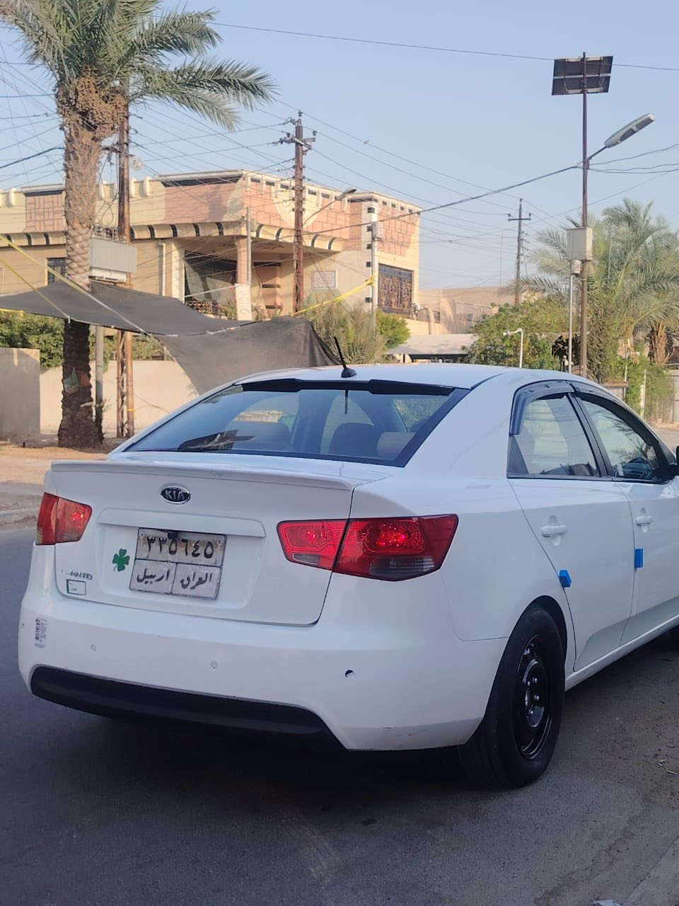 السلام عليكم سيراتو 2011 للبيع خليجي نص فول كير مكينه خير من الله كهربائيات كلهه شغاله سيارة اي نقص مابيهه شاشه كبيره داخل اسود وماروني  مري شفط لغد مكفول تدفئه  تبريد شغالات السياره خير من الله  السياره بيهه  كم قطعه صبغ تعتبر حزام ( قماره بنيد جنطه تكم) مكفولات اي صبغ مابيهن سياره رقمهه اربيل عندي وكاله عامه وتحويلهه ثاني يوم السعر 95 مكاني غزاليه
***********
