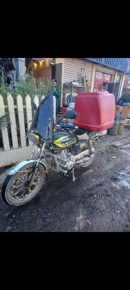 سلام عليكم دراجه ايراني ٥ كير دراجه مفوله كير مكينه بيه شلعه تشك لكاع يرادله بعض تلحيضات كهربائيات كله شغاله لايت اشاير هورن كله شغال دراجه موديل ٢٠٢٤ اورقه كامله شاشه بلوتوث لمس تغير مود قياده 
نقوصات الي تحتاجهن دراجه سيبايه خلفيه طاكه 
بنزات خلفيه خلصانات وهاهيه فقط ذني 
بوكس خلفي مو وياه ابيعه وحد سعره ب ٥٠٠ وبي مجال 
مكاني بغداد حي الجهاد شراي يتصل ***********
