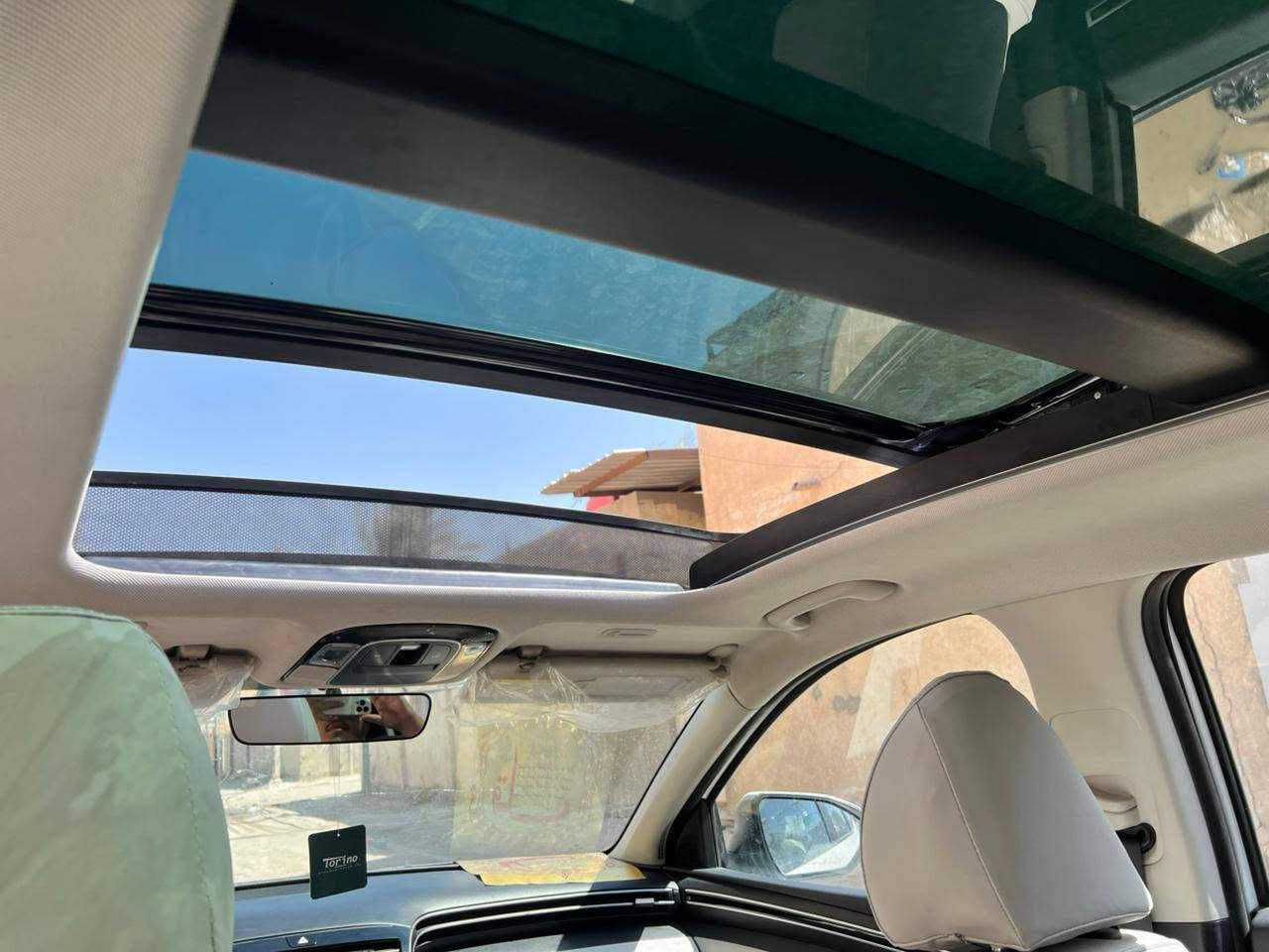 هونداي توكسان ( خليجية ) 2024
فول مواصفات بانوراما
شبر بارد وصدعه بالجاملخ الامامي
ماشية 60 الف km
السيارة جديدة استخدام شخصي 
وبأسمي رقم   بغداد 
حساس امامي وخلفي 
كامرة خلفية
شحن وايرلس لا سلكي
منافذ يو اس بي واوكس
تحكمات استيرن
بصمة ابواب 
ثلاثة انظمة قيادة
مرايا شفط 
نظام ترحيب 
بصمة تشغيل عن بعد
وبيها هواي مواصفات معروفة السعر ٢٢٠ وبيها مجال استفسار اكثر خاص او اتصال ب ***********
