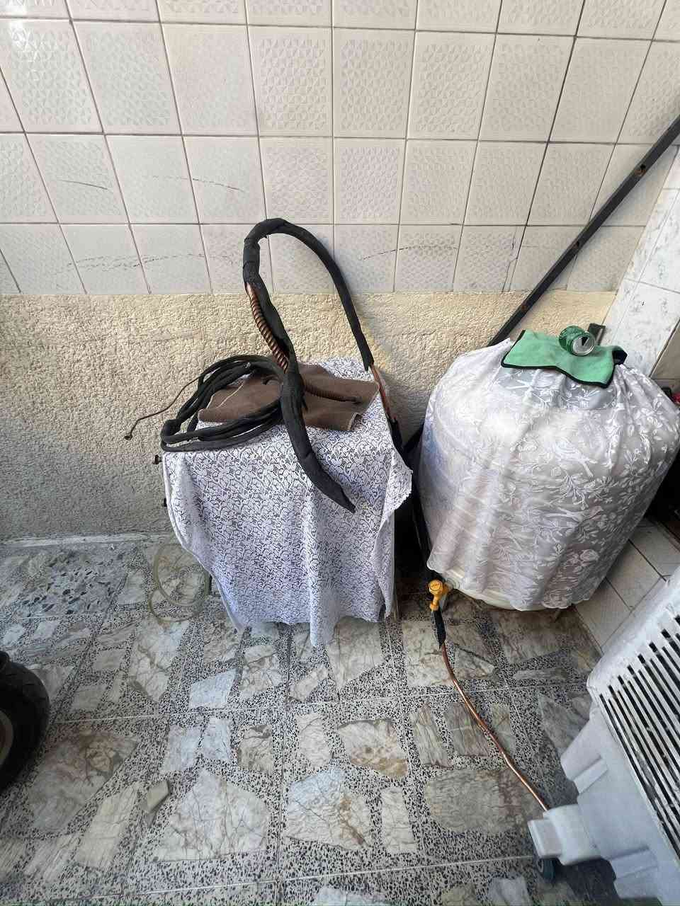 بوري سبلت توسوت 2 طن ار22 مستخدم بي طعجه يحتتجلها تعديل او تنكص نفسها وتنلحم طول السحب 3 متر والدفع 4 متر ونص ثنينه 30 الف *********** 
مدينه الصدر

