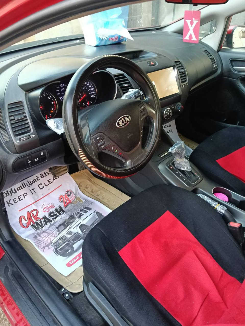 السلام عليكم فورتي 2014 مكينه 2000 وارد امريكي حادثها جاملغ امامي بدون دواخل وبيها مكانات صبغ اثر جراد كير ومكينه لاصرف ولا بخار صدر تايرات تبريد كله جديد السياره جاهزه من كلشي مكانها بغداد السعر 95 وبيها مجال ***********
