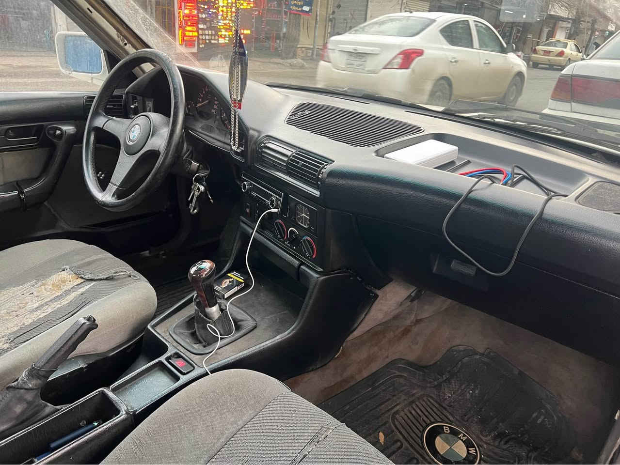 bmw e34 1987  520  ger 3adey raqm slemani sayarak bey keshey ta7awel xarama ba shart tabret garm esh akt esta whely 3adey la zhera 40 waraqa majl
***********
*********** السليمانية, العراق
