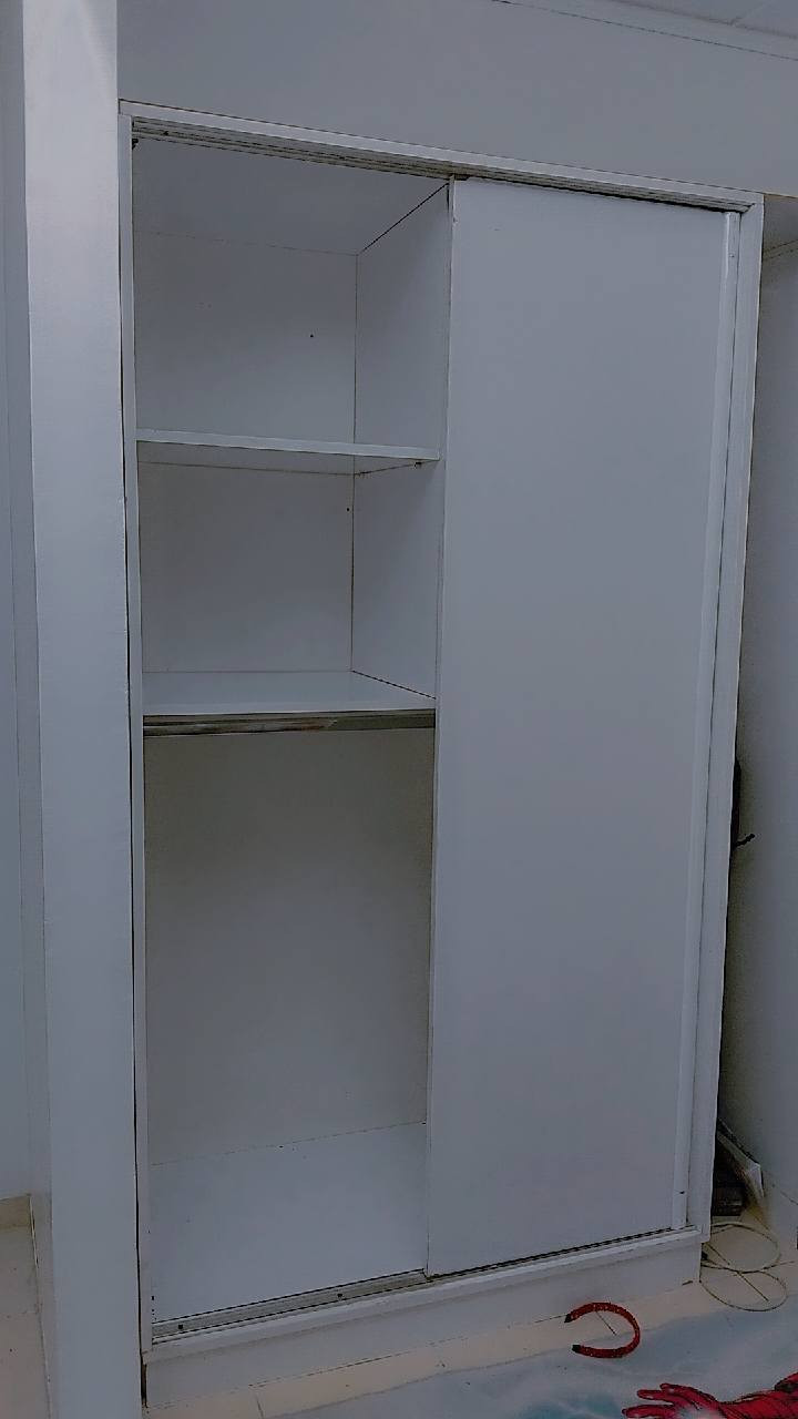 سلام عليكم اخوان عندي كناتير عدد ثنين قياساتهن واحد مترين في متر وعشره سانتيم عمق ستين وثاني متر وربعين في مترين عمق ستين ملحق متر وتلاثين في خمسين عمق ستين تواصل ***********
