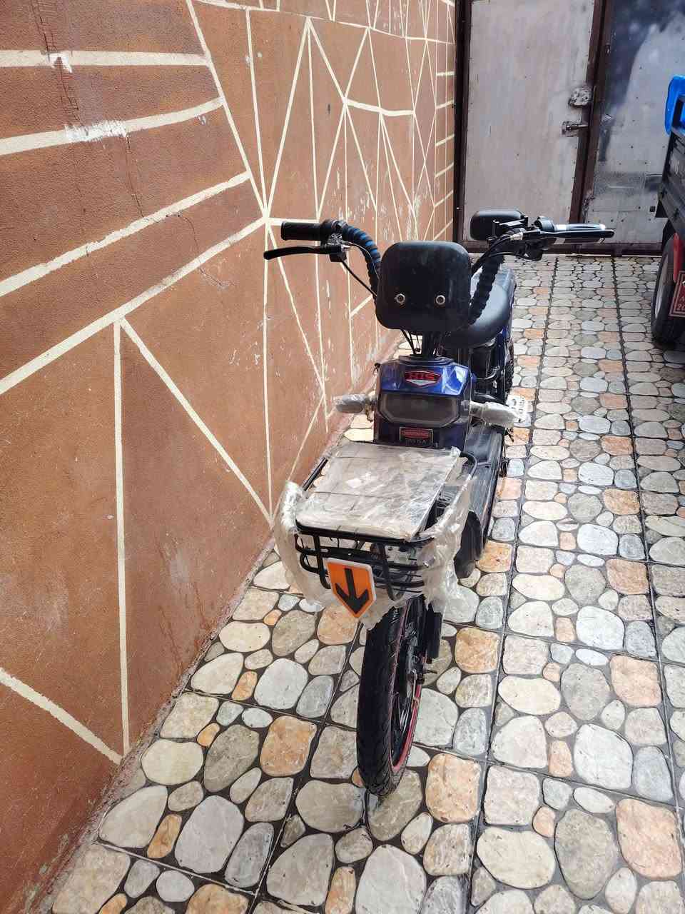 ماطور شحن كامل مكمل لبيع  ناقصه اي شي شغال الشراي يتصل ***********
