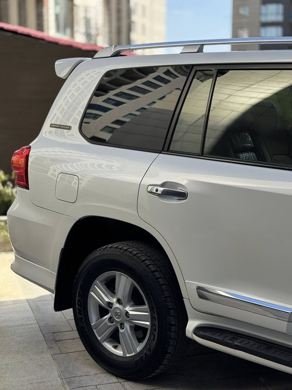 للبيع ب سعر البلاش VXR بريم خليجي كفالة عامة 2013 فول مواصفات اعلى شي بل لاند كروز رقم شمالي  تحويل مباشر  السيارة  5.7 
كير ومكينة وتبريد وصدر امامي خلفي بل جيس بلادي وضع الوكالة
جكات_شاشة نفيكيشن_بصمة اربع ابواب نظام الترحيب_مري شفط_مقاعد كهربائية_سستم صوت دمام_ تخم تايرات جدد وكالة_كشافات LED ضباب مع لايت زينون_ صندوق كهربائي شفط_فتحة سقف السيارة _ مواصفات لكزس  بيها بعد هواي مواصفات 
مكاني بغداد الكرخ قرب المطار 

السعر 402 وبيها مجال 

للأستفسار

  ***********
