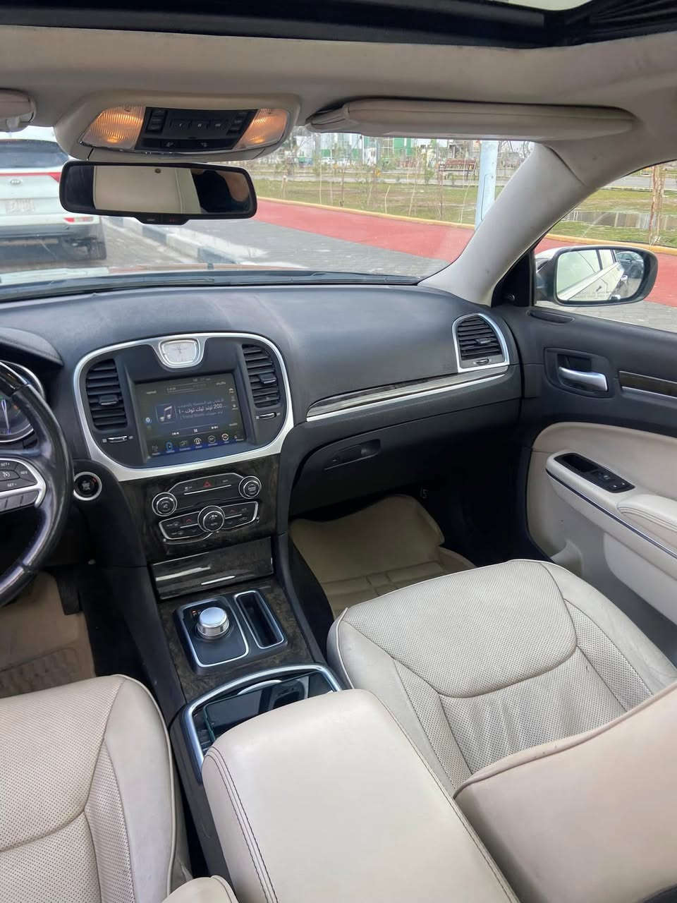 السلام عليكم اوباما للبيع فول مواصفات للاخير شنو بالك موجود بيها ، ماشيه 95 الف ، متومه شمالي بيها سنويه اصلية من المرور وين ما تريد روح بيها وبيها ارقام اصليه 
السيارة جاهزة للاخير ما بيها نقص ابد 
كصة جنطة
السعر 90$ وبيها مجال 
لا تقارنها بالسيارات المهجومة 
وسنوياتهن استنساخ
مكانها البصرة / 
***********
