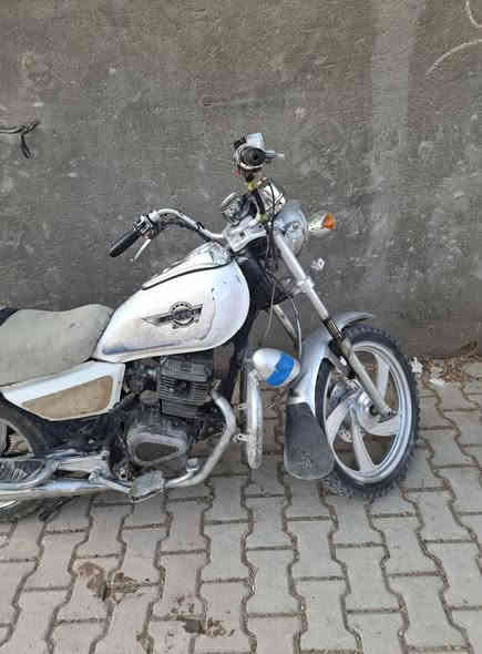 اخوان السلام عليكم ورحمة الله وبركاته دراجه جني دبل بلك للبيع الدراجه شغاله سلف وبندر كهربائيات شغاله السعر 300 الف وبيه مجال *********** هذا رقمي
