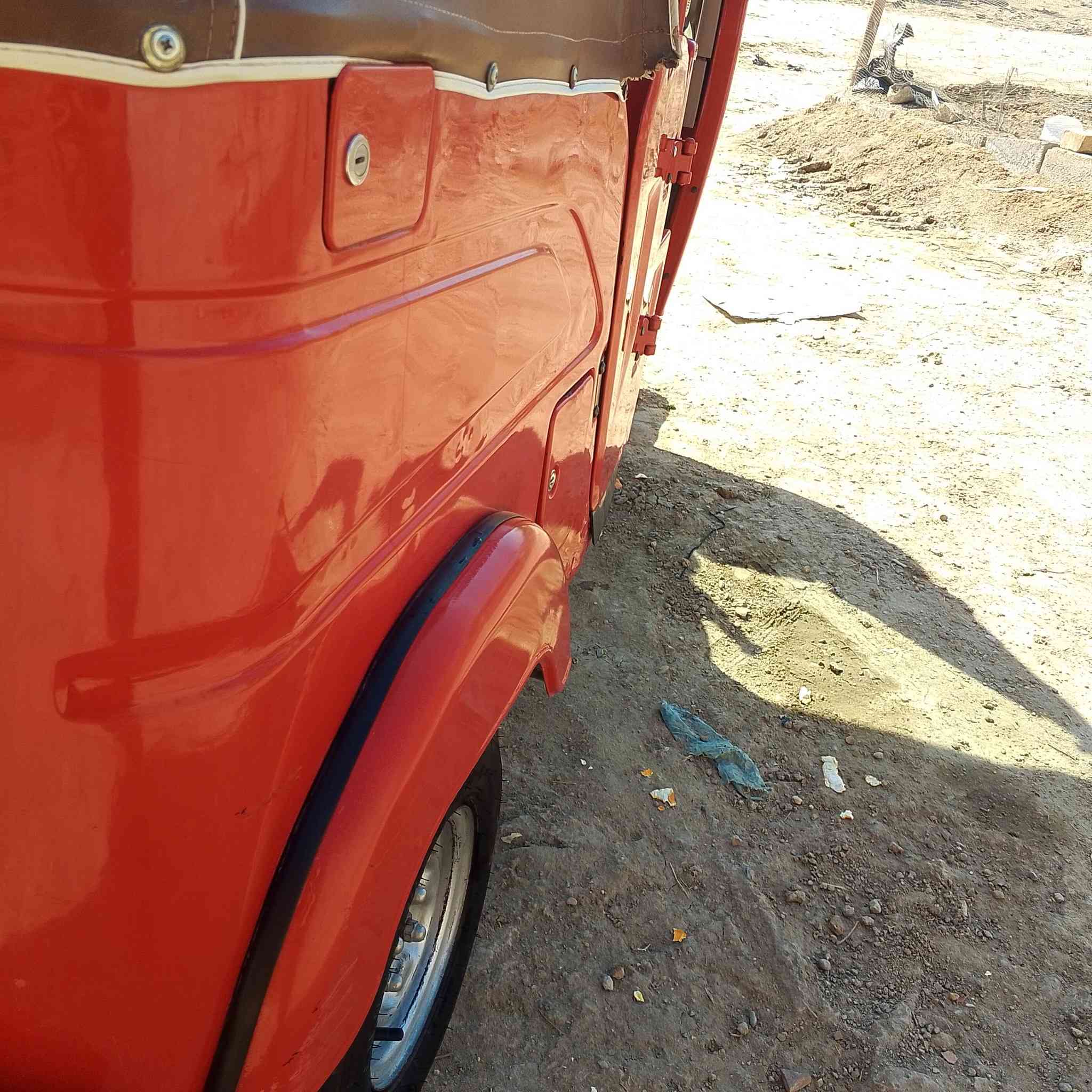 تكتك للبيع 22 شهر 8
رقم واسط

مكاني دوايه
بيهه حار بل بك لايت
ولمكينه كلجات
سعر 8500 وبيهه مجال
***********
