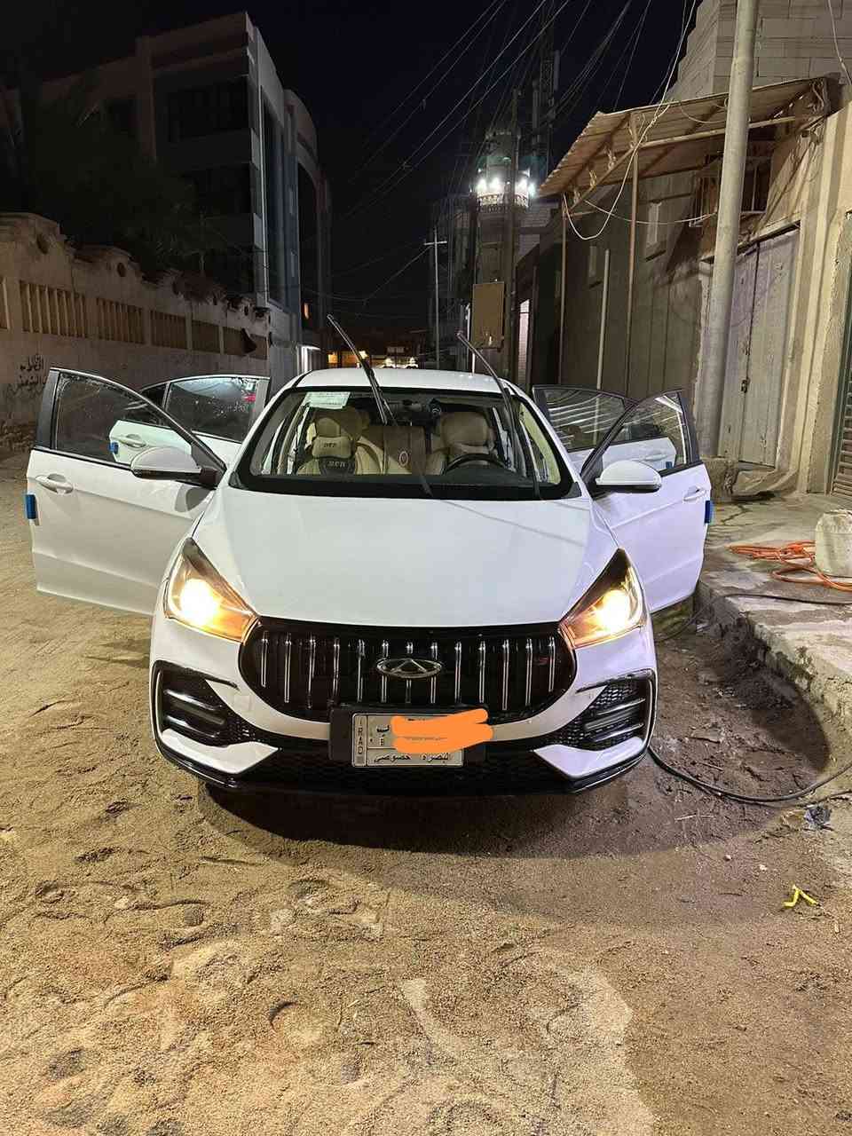 بسم الله الرحمن الرحيم 
شيري أريزو 5 موديل 24
 نص فول 
 لون أبيض صدفي 
ماشية 58 الف 
المكينه 1500 تنفس طبيعي
كير 8 نمر 
أنطمة قيادة سبورت وأيكو
طخم تايرات جدد 
حساس خلفي 
أشاير بالمري 
ويل كروم
مثبت سرعة
هاند بريك كهربائي 
أوتو هولد
كشاف نهاري
دوشمة جديدة 
السياوة نظيفة استعمال شخصي 
بيهة مكانين بارد الچاملغين الأماميات 
والباقي شوف العين 
رقم بصرة بأسم صديقي تحويل ثاني يوم السنويه لل27
مكلف بالنشر فقط رجائآ الاتصال ع الرقم فقط وبي واتساب 
مكاني البصرة / الزبير 
***********
السعر 95 وبيهة مجال
