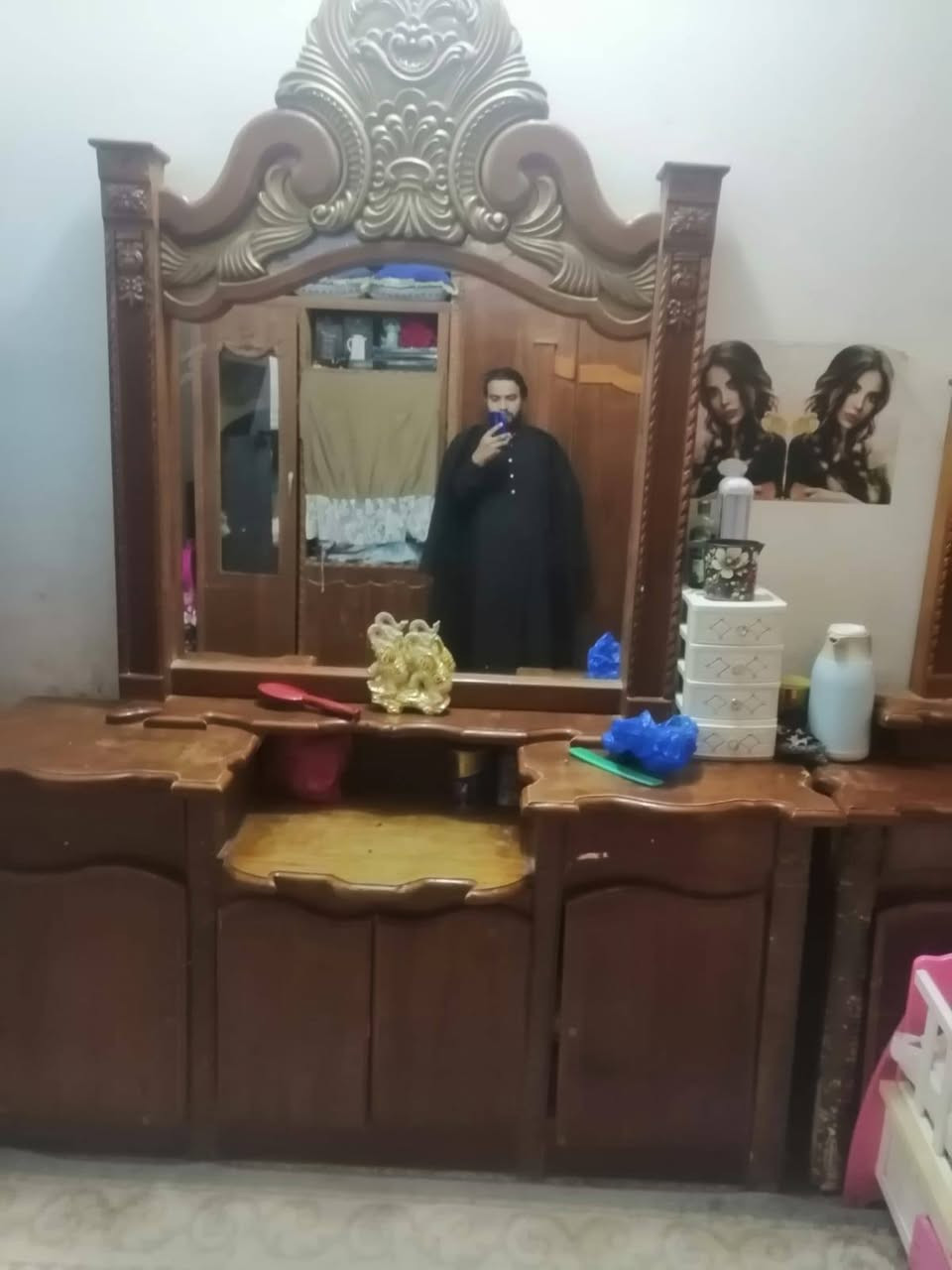 غرفه ام خمسه السعر ٣٥٠ الف العنوان ذي قار قضاء الغراف
***********
