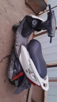 ثعلب gtr دراجه كله مكفوله بلاديه من الطول للطول كله شغاله مابيه اي نقص...