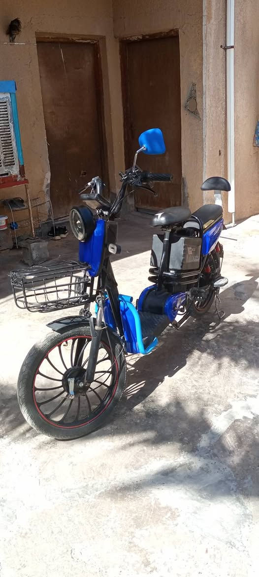 دراجه شحن حجم 20 للبيع
موديل 25
بلوتوث 
5 بطاريات دبل 
4 نمر 
99 السرعه 
نشره خلفيه 
سويج وبصمه 
السعر خاص وجدا مناسب
كامله مكمله


**إذا كنت صاحب هذا الإعلان وتريد حذفه لأي سبب، رجاءا أرسل رسالة إلى الدعم الفني**