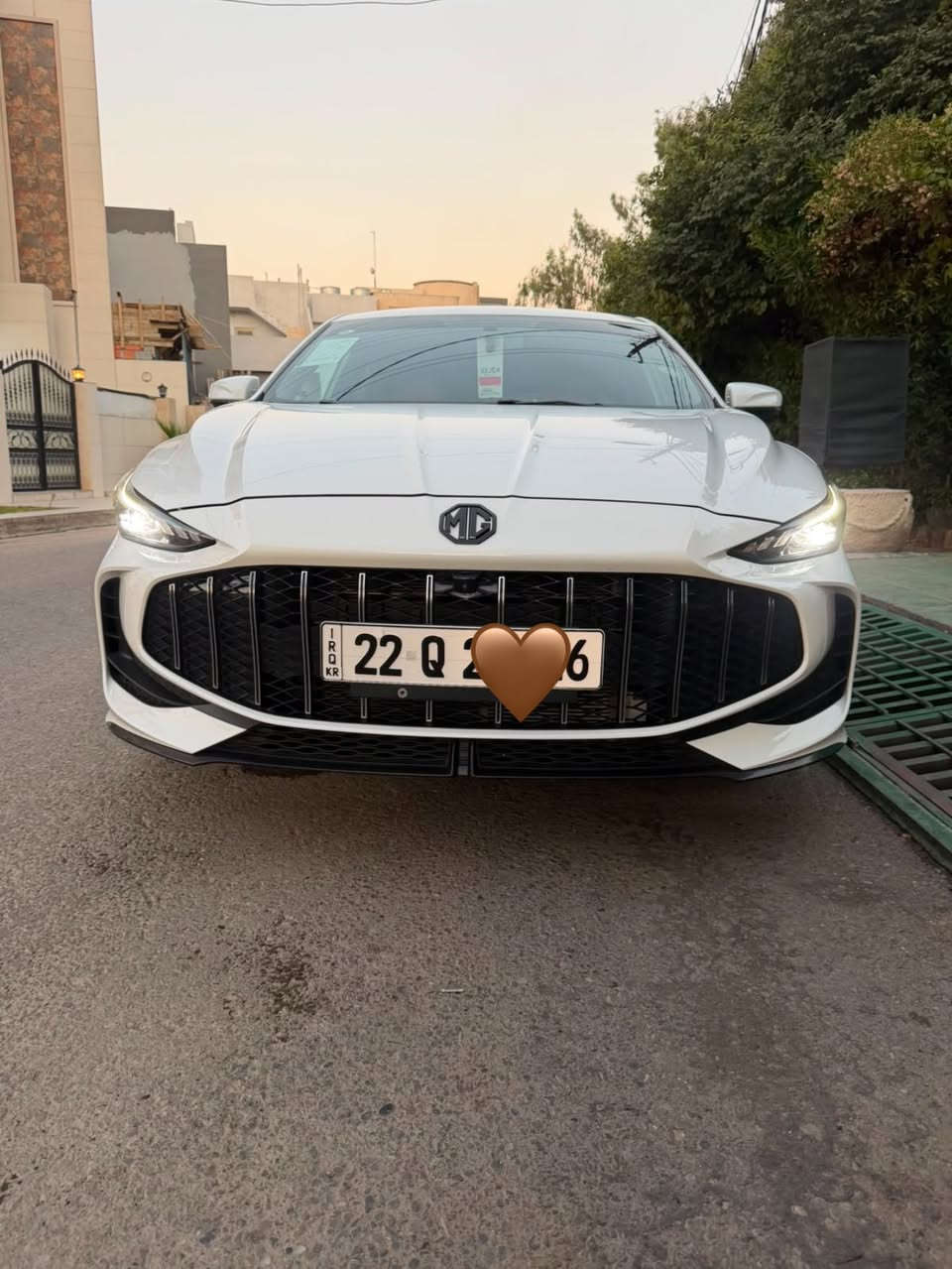 سلام عليكم
MG

جيتي 5 فول مواصفات داخل احمر كشن كهرب فول فول 
بدون صبغ بدون بارد سياره وكالة

ابيض ثلجي سياره تعمل نضامين بانزين وغاز 

داخل لون احمر تبريد قطعتين 

السيارة ماشية 30 الف بعدها اخت الزيرو 

السعر
***********
