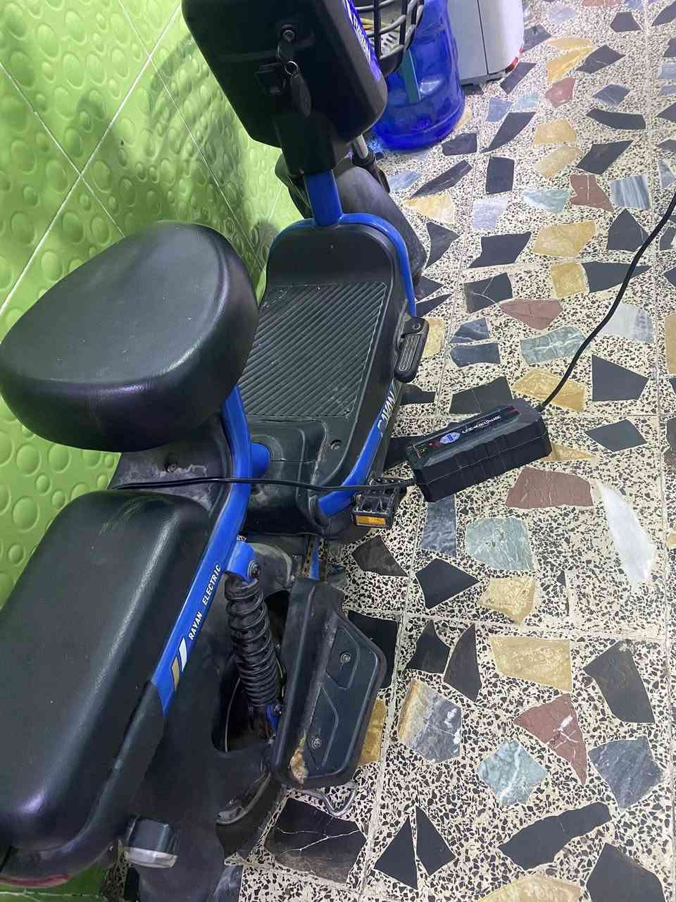 دراجه شحن للبيع صار فتره متروكه ابيع كوم حديد 
مكاني بغداد مدينه الصدر
السعر 160


**إذا كنت صاحب هذا الإعلان وتريد حذفه لأي سبب، رجاءا أرسل رسالة إلى الدعم الفني**