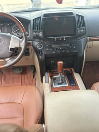 بيع مستعجل  سياره لاند كروز  موديل 2014  فئه الفطيم اصل   ربع الجاملغ ...