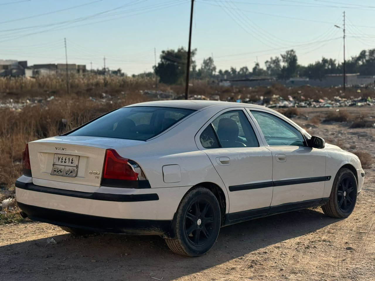 السلام عليكم للبيع فولفو 2001 فول الفول السياره مكفوله من ضربه وصبغ وتبديل كير ومكينه كامري ابو الجف صدر امامي خلفي نضيف تبريد شغال باتري جديد تخم تاير نضيف غرفه كلش حلوه رقم سليمانيه بسمي تحويل او وكاله اني حاضر السعر 48 ورقه وبيها مجال بسيط عنواني بغداد للاستفسار اكثر اتصل وتدلل *********** بغداد, العراق
