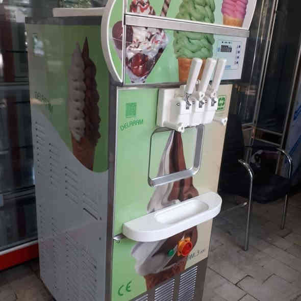 مكبنه سوفت ايسكريم 
عدد 2 
النظافه 90
اتصلو بنا 
***********
