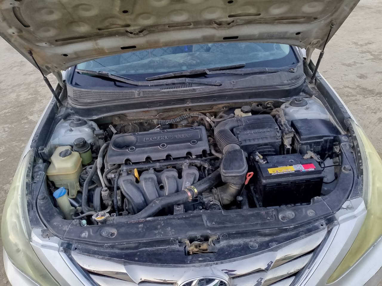 سلام عليكم سوناتا موديل 12وارد كوري 
السياره مصبوغه عام جماليه فقط وبيهاا جاملغ عكس السائق الخلفي بي معجون فقط والبافي كفاله 
تحكم ستيرن كرسي كهربائيّ اشاير بالمري مري شفط نطام بالمري شاشه كبيره ويل كب تبريد شغال السعر 103وبيهاا مجال رقم بابل بسمي مشروع وطني هزه جديده سنويه لل 27 العنوان الديوانية الحمزه الشرقي رقم الهاتف ***********
