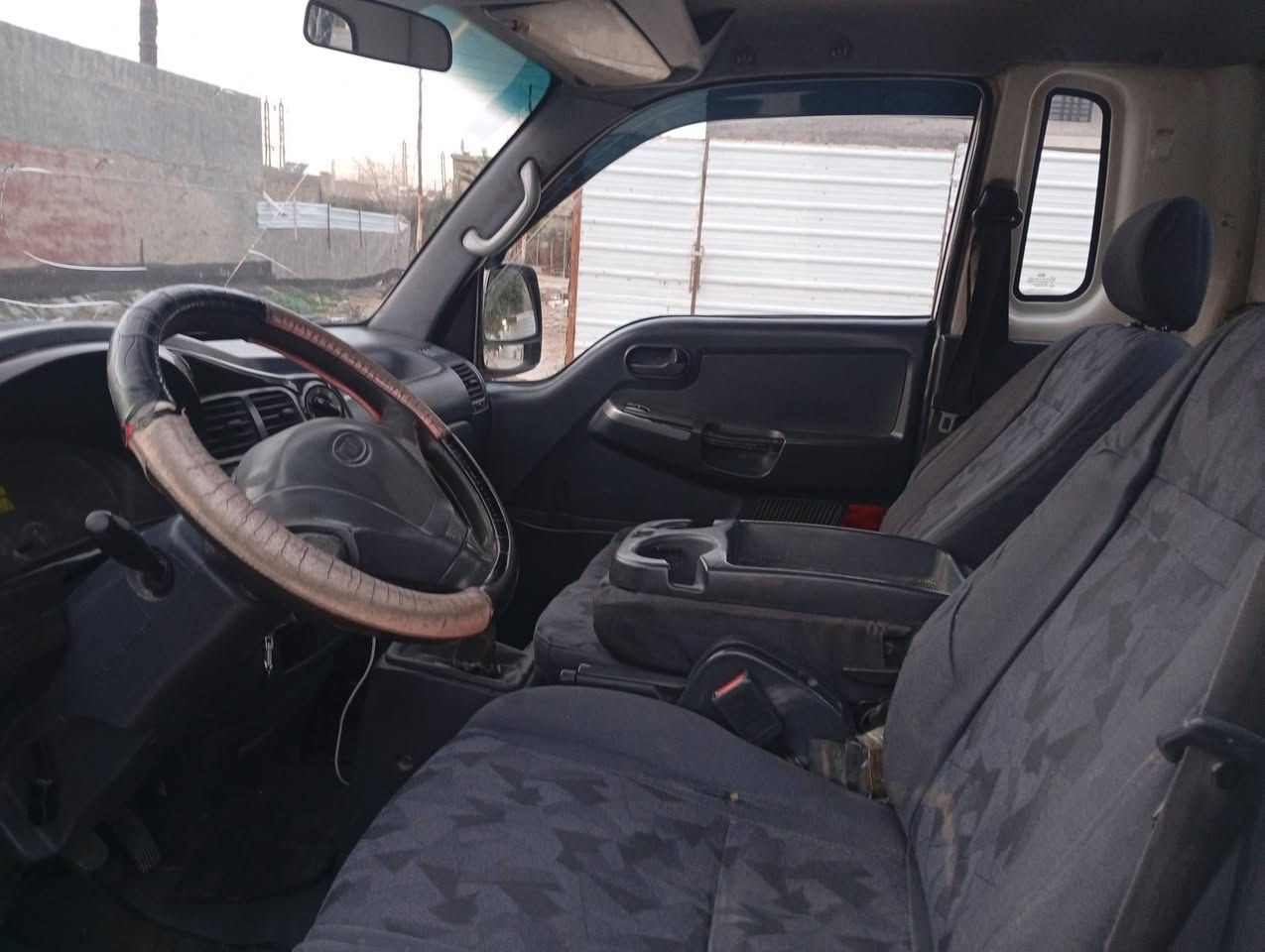 للبيع كيا حمل موديل 2012 رقم ديالى مكفوله العنوان بغداد طارميه رقم الهاتف ***********
