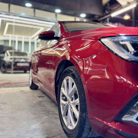 🚗 للبيع | MG5 2024 ستندر – وكالة MG العراق 🇮🇶

🔧 المحرك: 4 سلندر 1.5 سي سي اقتصادي جدًا

⚙️ الكير: أوتوماتيك

📍 الممشى: 22,000 كم قابل للزيادة

👤 الاستخدام: شخصي فقط

🛡️ الضمان: ساري لغاية 200,000 كم

🛠️ آخر صيانة: قبل 1000 كم فقط

🏢 الصيانة: دورية ومنتظمة في الوكالة

⭐ المواصفات والتجهيزات

📺 شاشة

🎥 كاميرا خلفية

🚨 حساسات أمامية وخلفية

🛣️ كروز كنترول

🔑 ريموت وبصمة

🛡️ Airbags + ABS

🛞 إطارات وكالة بحالة ممتازة

🔧 السبير منازل

🧰 العدة + الطفاية + الإسعافات الأولية وكالة وغير مستخدمة

🎁 الإضافات

🪑 تغليف الكشنات مخمل تركي عالي الجودة

🟥 تغليف أرضية بالشمع الأحمر

🧼 دوسات جديدة + الأصلية موجودة وغير مستخدمة

🔍 الحالة والفحص

⚠️ حادث بسيط جدًا في البونيد فقط (تعديل على الحار – غير مصبوغ)

✔️ باقي السيارة فحص وكالة بالكامل بدون صبغ ولا أي ضرر

🔌 السيارة مكفولة: محرك + كير + صدر + كهربائيات كله يعمل 100%

💵 السعر

15,500,000 دينار عراقي

💬 قابل للتفاوض للجاد فقط

📍 الموقع: بغداد

📞 اتصال + واتساب: ***********
