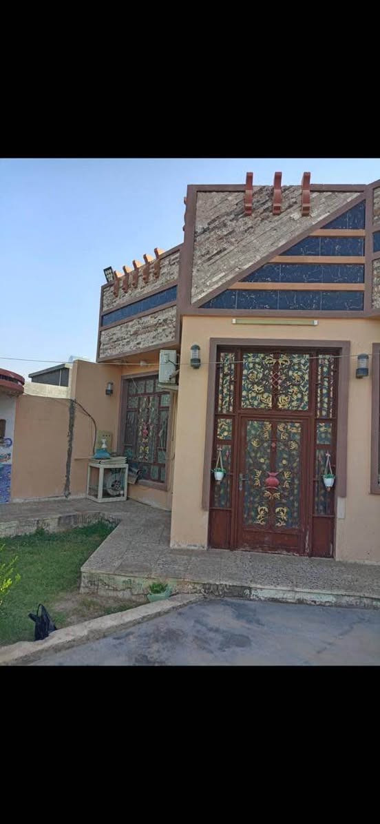 السلام عليكم 
دار للبيع طابو ملك صرف 
مساحه ٢٥٠م 
طابق واحد جاهز 
في قضاء الكرمه منطقة العبه السعر مناسب
لتواصل 📞***********
