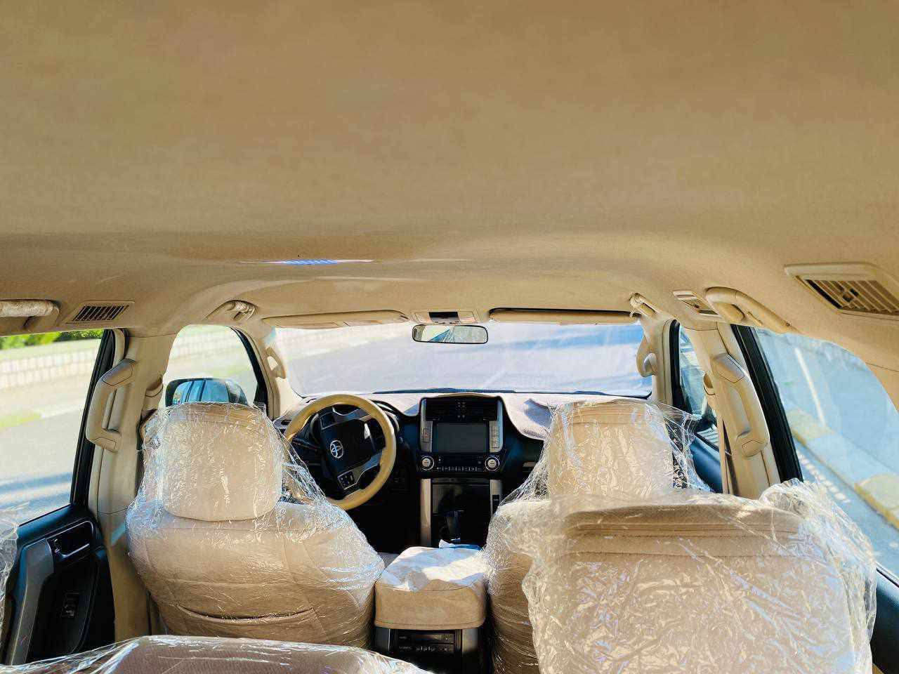 تيوتا برادو كويتي موديل 2012 رقم شمالي
هزه وسنويه جديده
 ماشيه 179 الف كيلو سياره كله ع وضع شركه 
كفاله عامه صبغ ولتبديل
 فقط بارد بسيط جداً 
محرك اربعه سلندر(4v)ع وضع شركه 
مواصفات TXL
تحكمات ستيرن 
مري شفط
ثلاجه
شاشة تدعم نظام ابل كارلي +اندرويد 
حساسات خلفيه 
كامره خلفيه دواره 
تبريد مركزي 3قطع 
مانع نزلاق 
دفع رباعي 
زراكات لايت 
سبير تعليك 
لخ ...
السعر 240
تفاصيل اكثر الاتصال ع الرقم 
***********
