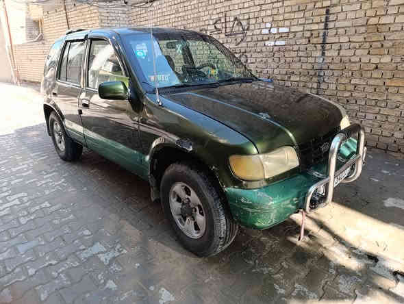 سبورتج موديل 93 رقم بغداد دولي هزه جديده سنويتها لل27 كير ومحرك  ثري اس ياباني كير مكفول المحرك بيه بخار ابيع كايم السياره خير من الله صدرها جديد الكشر حلو بس يريد بعد ترتيب شوفت العين كدامكم ابيع هلموجود 32 وبيها مجال للطيبين ( او مراوس)(صاحبها اعرفه واني اكفله صاحبها يريد تحويل ..هاتف ***********بغداد الكريعات
