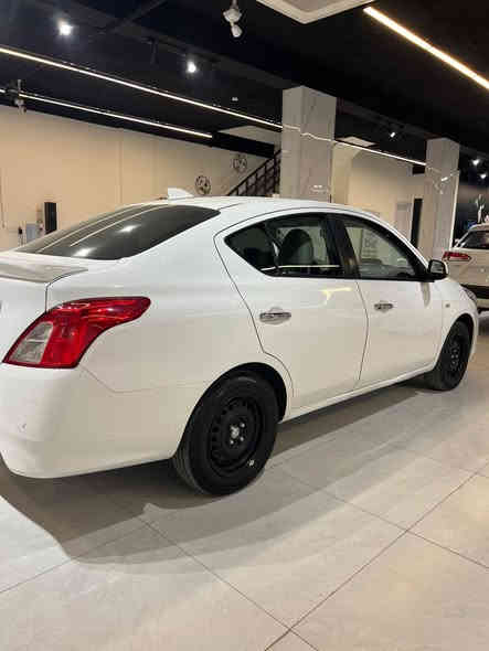 نيسان صني 2024 
السلام عليكم 
للبيع فقط 
نيسان صني هندي اصلي ( بليته زركة ) 
موديل 2024 
 ماشيه ٨٣  
رقم اربيل ( رقم وهزه وسنويه كلشي جديد ) 
مكفوله عدا بارد بسيط بالباب
مكانها بغداد المنصور 
السعر ١٢٧ وبي مجال بسيط 
***********
