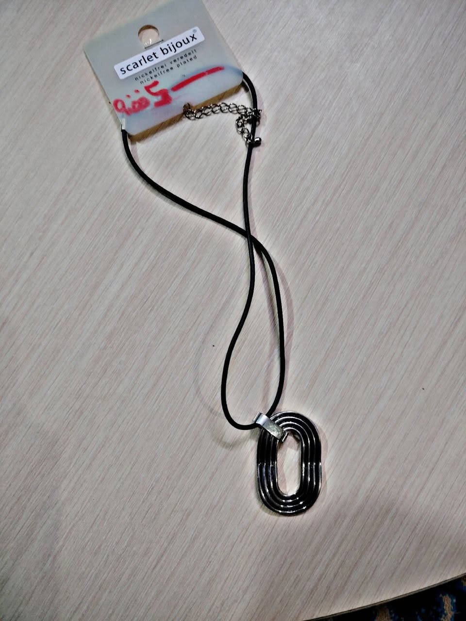 بسم الله الرحمن الرحيم والصلاه والسلام على رسول الله صلى الله عليه وسلم إكسسوارات فرح الراوي ابدا مشروعي البسيط ب إكسسوارات فضه عادي وقطع نادر من الأحجار الكريمة يوجد توصيل مجاني 
للحجز والاستفسار التواصل  مع الرقم الموجود
وتساب
***********
