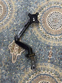 ستاند شاشة • ٢٤-٣٤ بوصة • توصيل