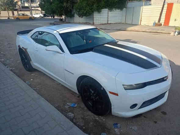 السلام عليكم 
كمارو موديل ١٤ 
سيارة داخلة كلين للعراق 
صار بيها طخة بالجاملغ الخلفي  عكس السايق واشتغلتها شغل مرتب 
محرك وكير نظيفة 
مبدل دعامية امامية جديدة وشغل مرتب بسبب ضربت جلب اجلكم السامع ونكسرت فبدلت دعامية. كاملة جديدة
سيارة ماشية ١٧٥ الف كيلو 
كلة بانزين محسن فقط ودهن اصلي فقط 
صورة الجاملغ موجودة
بيها ملاحظات بسيطة  
السعر ١٠٥ 
للاتصال واتساب  ***********@
