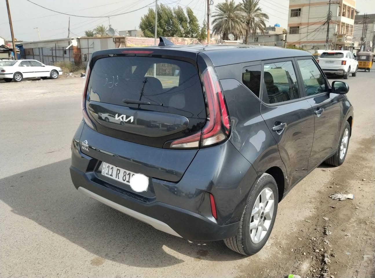 للبيع كيا صول موديل 2025 بجم كبس 
الضرر جانبي جاملغ سائق وباب سائق 
السيارة ليبل واحد بيهة صبغ قطعة ونص 
المواصفات 
شاشة كبيرة تدعم كار بلي 
كامرة دوارة 
تحكم استيرن جهتين 
كروس سرعة 
رادار خلفي وأمامي وجانبي 
توقف ذاتي 
اطفاء ذاتي 
ويل كب 
ثلاث انضمة قيادة 
عداد المسافة 10مايل 
وبعد هواي بيهة مواصفات 
السعر 158ورقة 
السيارة رقم بغداد سنوية باسمي الخميس رقمتهة قبل يومين مكاني بغداد الزعفرانية وبل خير على المشتري 
*********** السونار مرفق وية الصور وتحياتي للجميع
